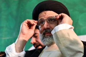 کنایه محمد مهاجری به رئیسی: وسط یک بیابان لم یزرع نمی توانید امیدآفرینی کنید