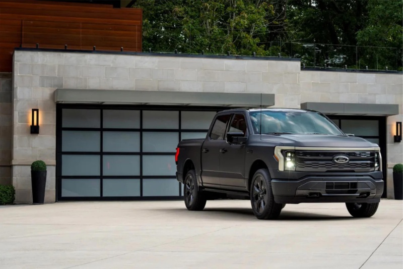 فورد در اقدامی غیرمنتظره فروش خودرو F-150 Lightning 2024 را متوقف کرد