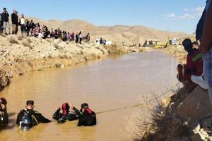 باتلاق شیراز، قاتل سریالی کودکان